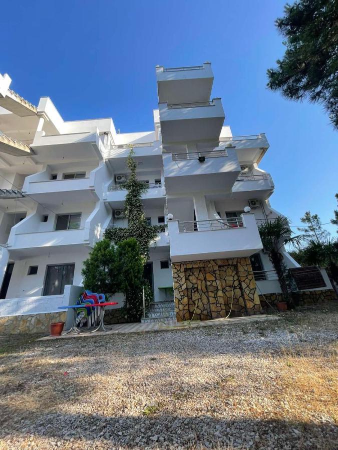 Aparthotel Vila Tufi Velipojë Exterior foto